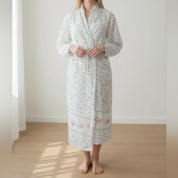 Vintage Laura Ashley Floral Cotton Robe Cottagecore Dainty - Picture 1 of 14